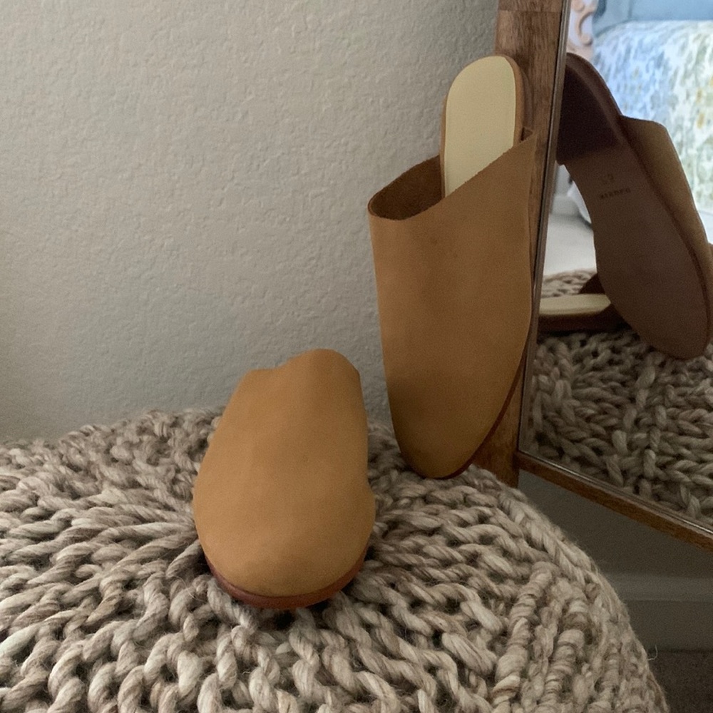 Nisolo mules